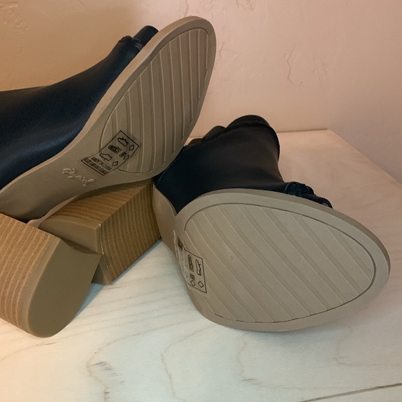 Qupid open toe chunky heel sling black size 9 (238) - Picture 9 of 10